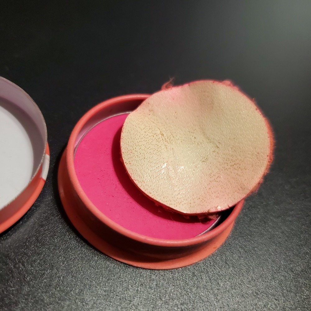 Vintage Makeup Tin Original Powder Puff and Rouge NY Heather Rouge Daytime Bow - Picture 6 of 7